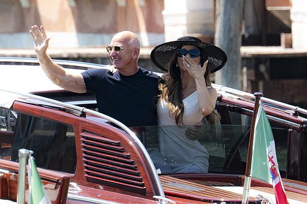 上海配资网 抛售330多万股亚马逊股票 贝索斯婚礼后套现超7亿美元